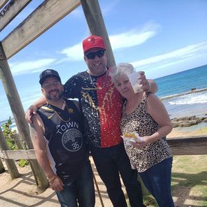 Meet your Posher, Javish